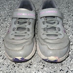 Girls under Armour sneakers